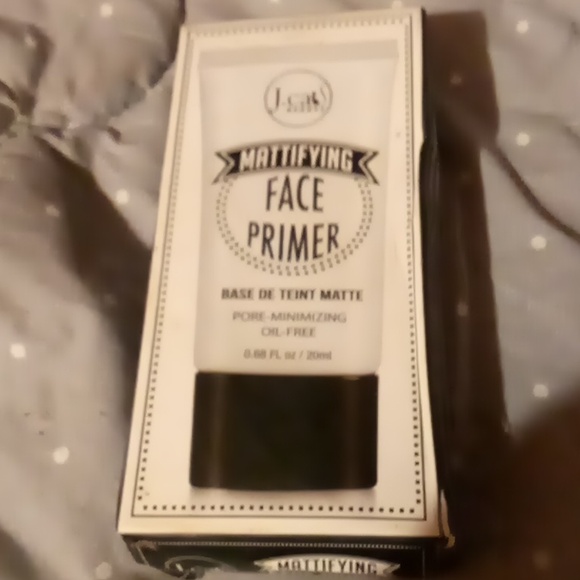 J. Cat face primer - Picture 1 of 3